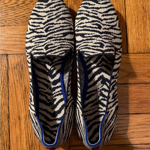 Rothy's Daily Flat in Navy Zebra Print 9.5 - Picture 2 of 3